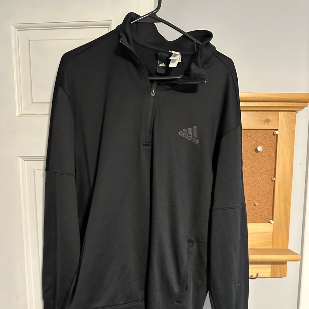 Men’s size extra large Adidas pullover